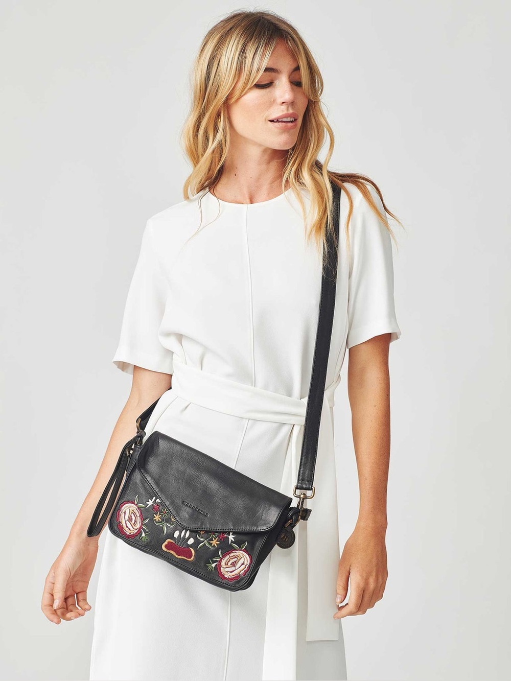 Wanderers Travel Co. The Vienna Limited Edition Crossbody Leather Floral Handbag